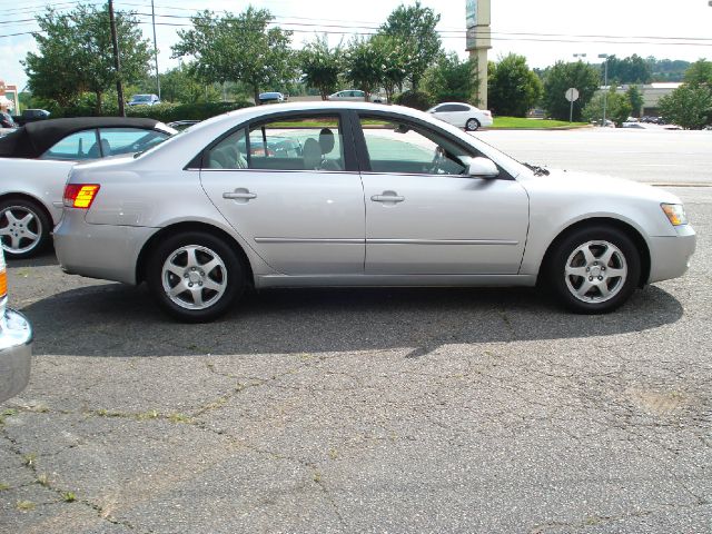 Hyundai Sonata 2007 photo 2