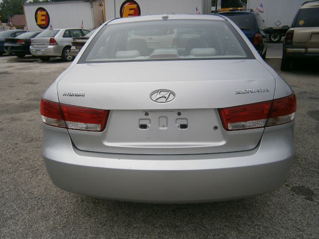 Hyundai Sonata 2008 photo 1