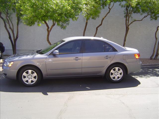 Hyundai Sonata FWD 4dr Sport Sedan