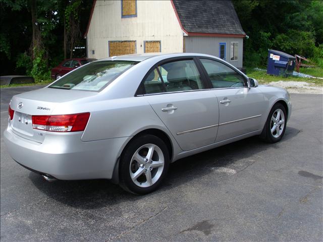 Hyundai Sonata 2008 photo 2