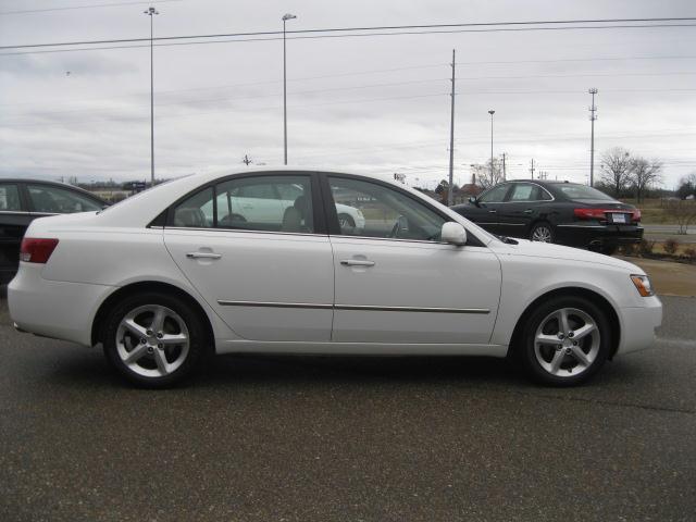 Hyundai Sonata 2008 photo 1