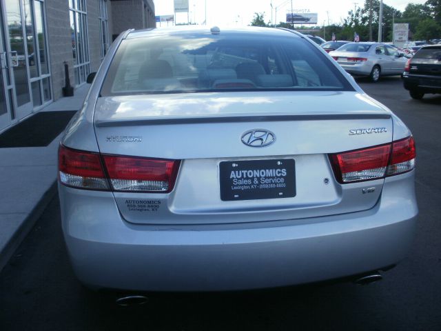 Hyundai Sonata 2008 photo 2