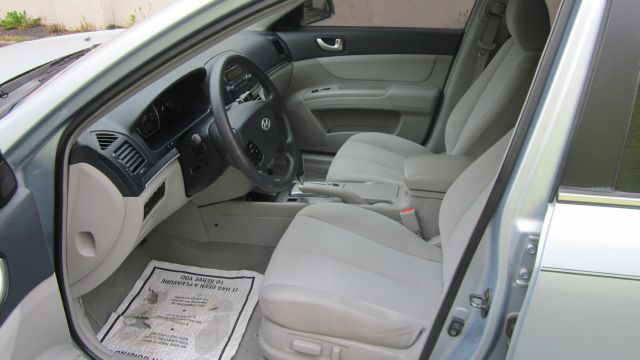 Hyundai Sonata FWD 4dr Sport Sedan