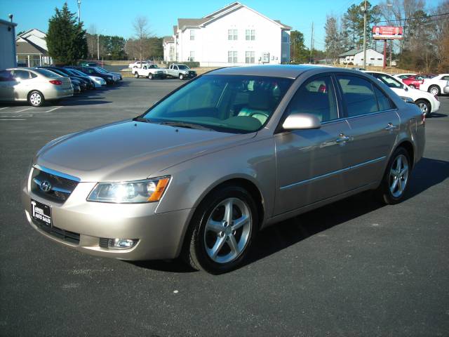 Hyundai Sonata SLT 25 Sedan