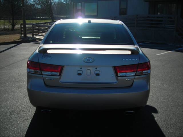 Hyundai Sonata 2008 photo 4