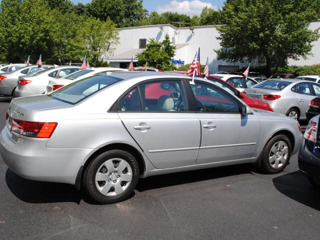 Hyundai Sonata 2008 photo 1