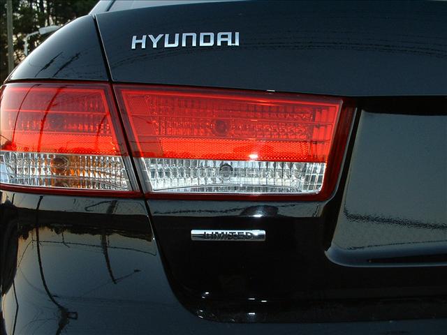 Hyundai Sonata 2008 photo 2