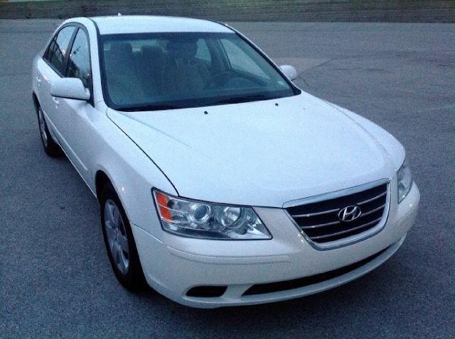 Hyundai Sonata FWD 4dr Sport Sedan