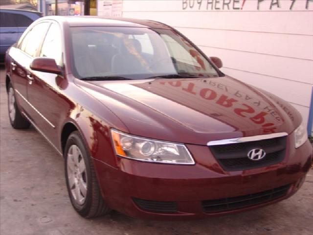 Hyundai Sonata 4WD 4-door Sedan