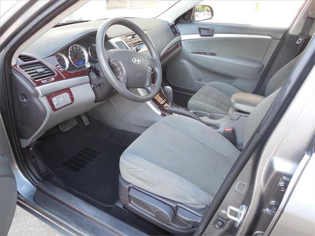 Hyundai Sonata 2009 photo 4