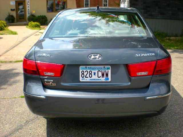 Hyundai Sonata 2009 photo 1