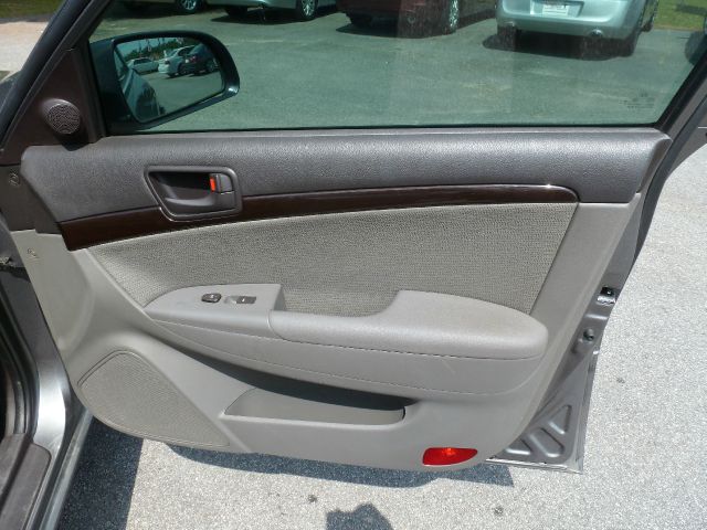 Hyundai Sonata 2009 photo 4