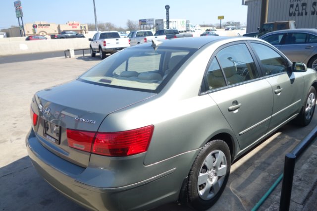 Hyundai Sonata 2009 photo 2