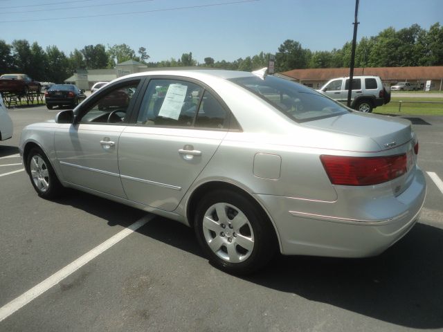 Hyundai Sonata FWD 4dr Sport Sedan