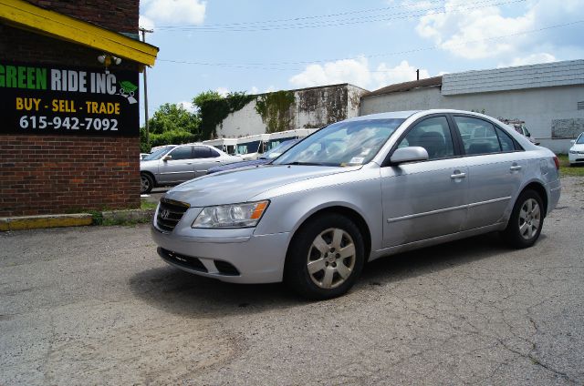 Hyundai Sonata FWD 4dr Sport Sedan