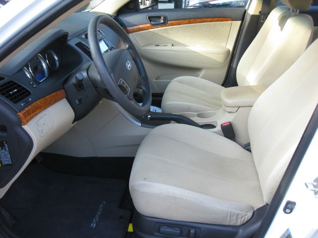 Hyundai Sonata 2009 photo 18