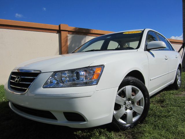 Hyundai Sonata FWD 4dr Sport Sedan