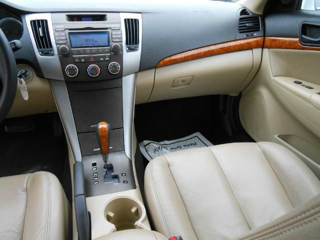 Hyundai Sonata 2009 photo 4