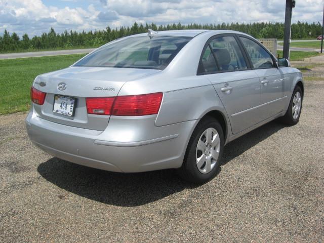 Hyundai Sonata 2010 photo 2