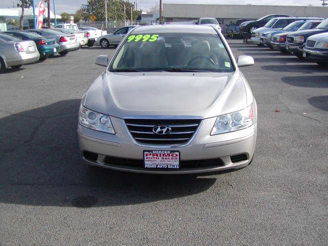 Hyundai Sonata 2010 photo 2