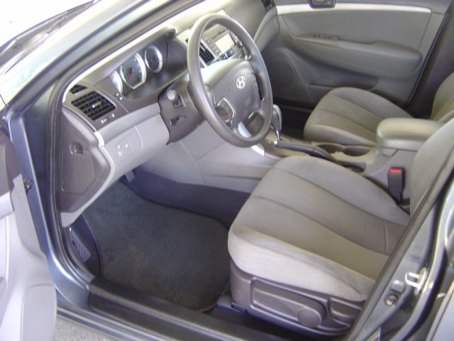 Hyundai Sonata 2010 photo 2