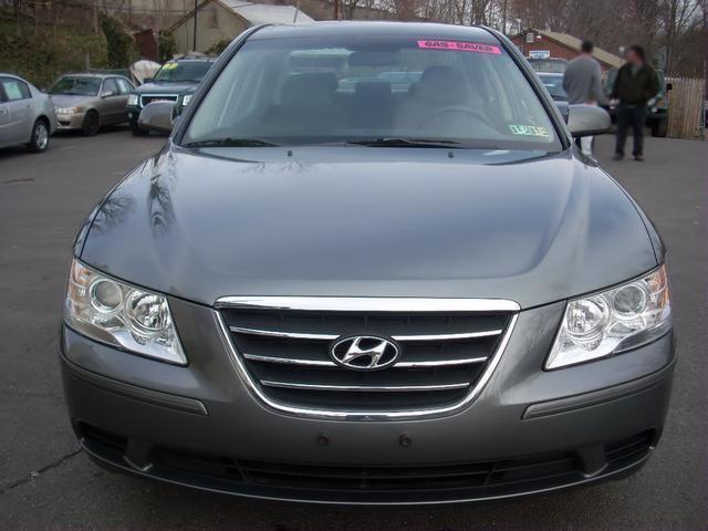 Hyundai Sonata 2010 photo 1