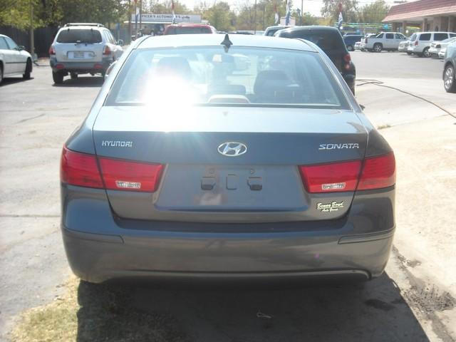 Hyundai Sonata 2010 photo 3