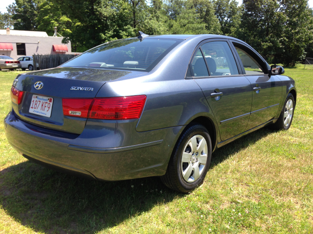 Hyundai Sonata 2010 photo 1