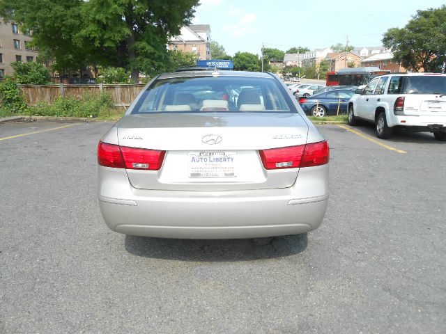 Hyundai Sonata 2010 photo 8