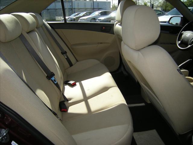 Hyundai Sonata 2010 photo 2