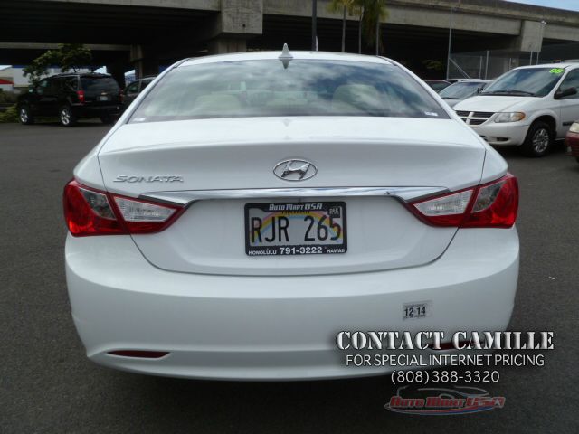 Hyundai Sonata 2011 photo 1