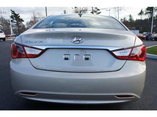 Hyundai Sonata 2011 photo 3