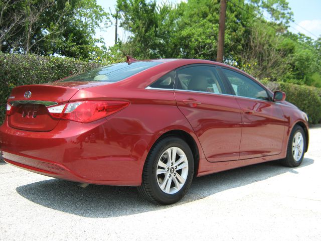 Hyundai Sonata 2011 photo 1