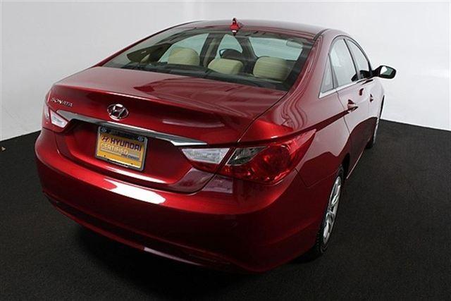 Hyundai Sonata 2011 photo 4