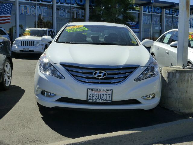 Hyundai Sonata 2011 photo 4