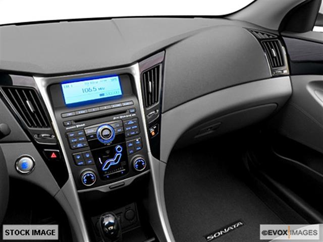 Hyundai Sonata 2011 photo 4