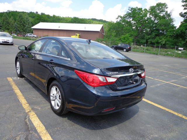 Hyundai Sonata 2011 photo 1