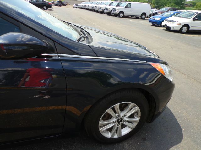 Hyundai Sonata 2011 photo 11