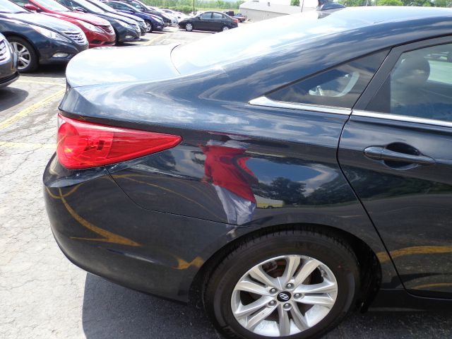 Hyundai Sonata 2011 photo 13