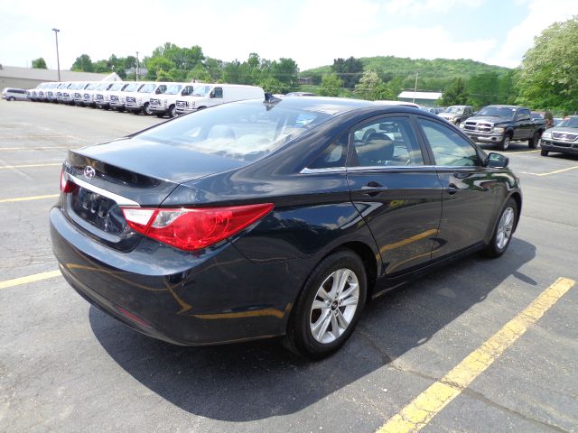 Hyundai Sonata 2011 photo 16