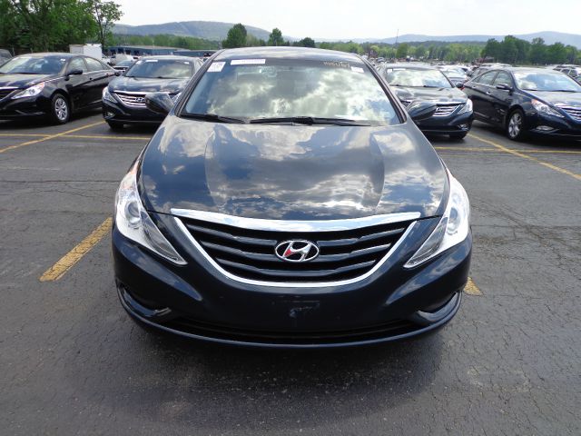 Hyundai Sonata 2011 photo 2