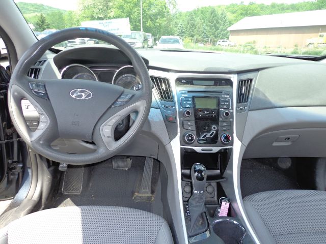 Hyundai Sonata 2011 photo 20