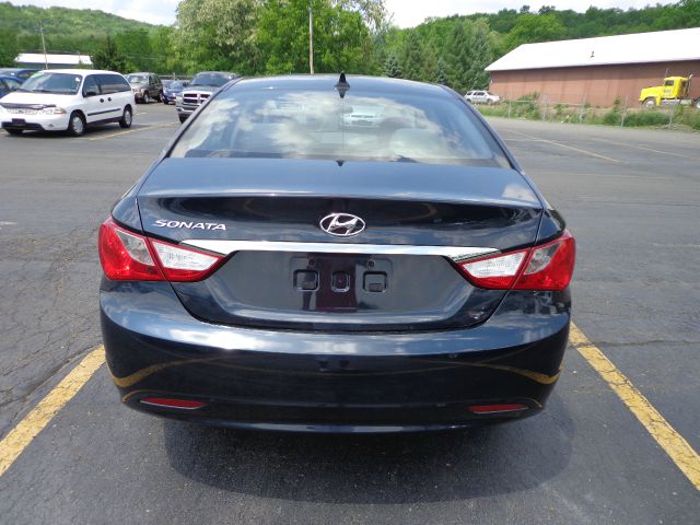 Hyundai Sonata 2011 photo 3