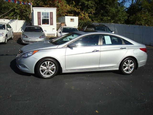 Hyundai Sonata 2011 photo 1