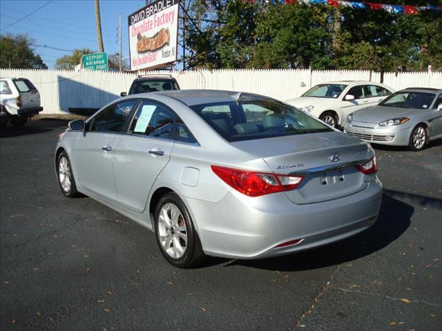 Hyundai Sonata 2011 photo 4