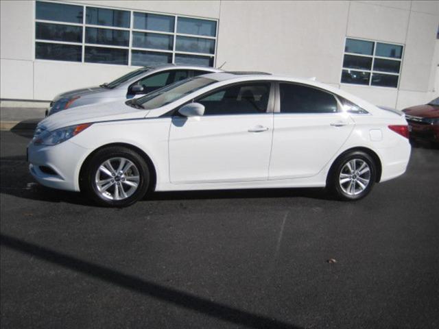 Hyundai Sonata 2011 photo 2