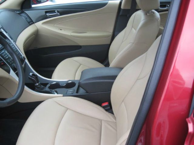 Hyundai Sonata 2011 photo 6