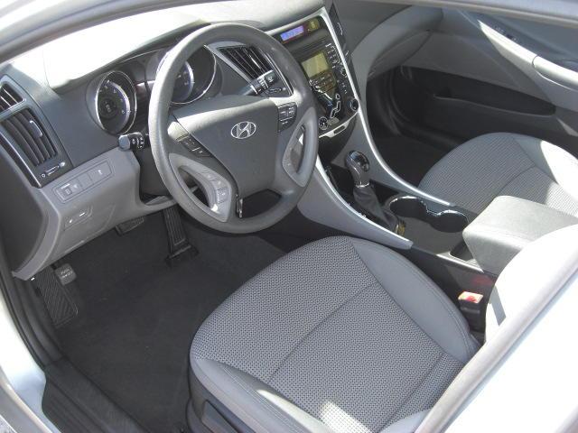 Hyundai Sonata 2011 photo 3