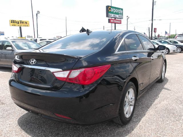 Hyundai Sonata 2011 photo 1