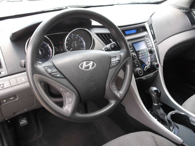 Hyundai Sonata 2011 photo 15